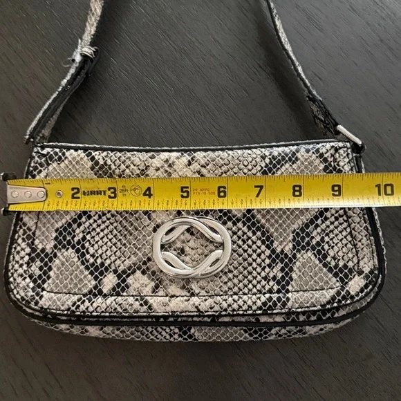 Topshop Finley Faux Snakeskin Baguette Shoulder‎ Bag Grey Black Snake Print - Picture 10 of 16